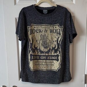 Arula Rock N' Roll grey shimmer short-sleeve top.